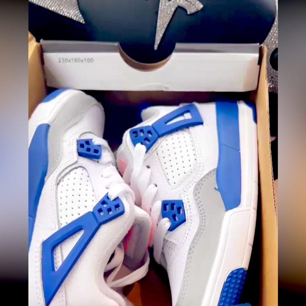 Jordan Retro 4